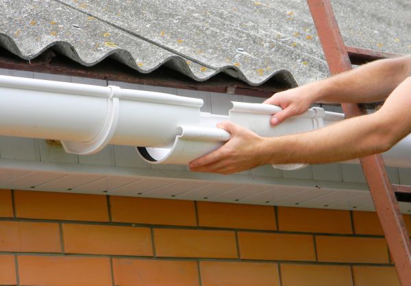 Cost of Gutter Hanging in Westminster